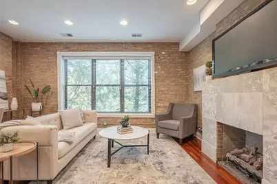 1969 W Cullom Avenue #2, Chicago, IL 60613 - Photo 2