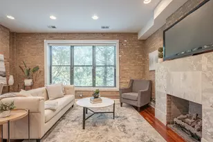 1969 W Cullom Ave, Chicago, IL 60613 - Photo 2