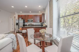 1969 W Cullom Ave, Chicago, IL 60613 - Photo 12