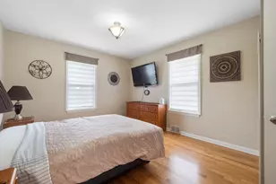 10050 WestManor Dr, Franklin Park, IL 60131 - Photo 12