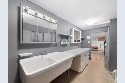 10050 Westmanor Drive, Franklin Park, IL 60131 - Photo 22