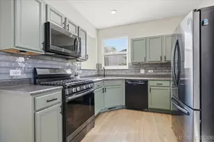 2113 Union Mill Dr, Aurora, IL 60503 - Photo 6