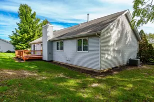 2129 Ivanelle Rd, Rockford, IL 61108 - Photo 8