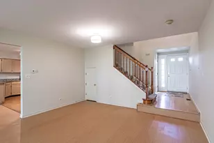 674 Portage Ct, Vernon Hills, IL 60061 - Photo 6