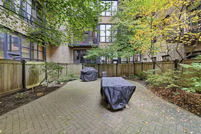 226 N Clinton Street #101, Chicago, IL 60661 - Photo 24