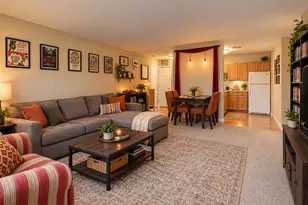640 Perrie Dr, Elk Grove Village, IL 60007 - Photo 4