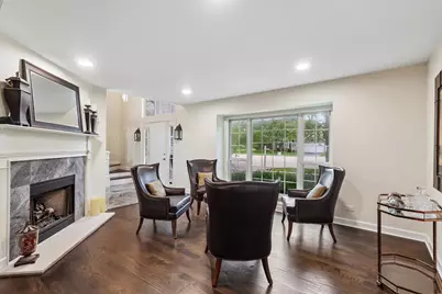 18106 W Hampshire Drive, Gurnee, IL 60031 - Photo 4