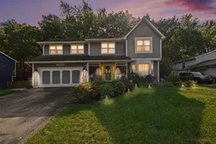 2421 Mallard Dr, Lindenhurst, IL 60046 - Photo 2
