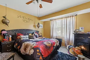 2421 Mallard Dr, Lindenhurst, IL 60046 - Photo 8