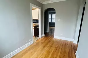 5852 W Higgins Ave, Chicago, IL 60630 - Photo 4