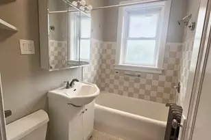 5852 W Higgins Ave, Chicago, IL 60630 - Photo 8
