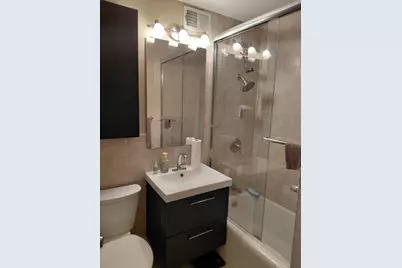 3950 N Lake Shore Drive #204, Chicago, IL 60613 - Photo 6