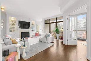 21 E Huron St, Chicago, IL 60611 - Photo 6