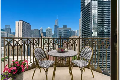 21 E Huron Street #2102, Chicago, IL 60611 - Photo 12