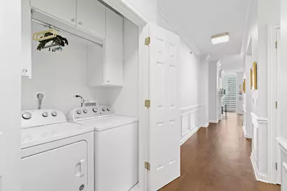 21 E Huron Street #2102, Chicago, IL 60611 - Photo 26