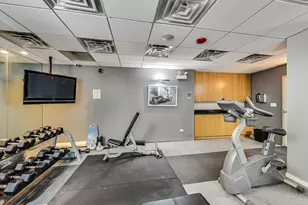 2930 N Sheridan Rd, Chicago, IL 60657 - Photo 22