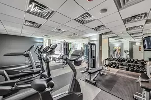 2930 N Sheridan Rd, Chicago, IL 60657 - Photo 20