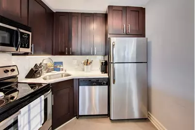 2930 N Sheridan Road #1205, Chicago, IL 60657 - Photo 14