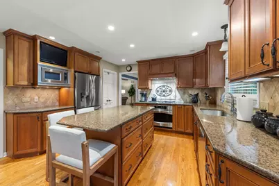 26W445 Churchill Road, Winfield, IL 60190 - Photo 10