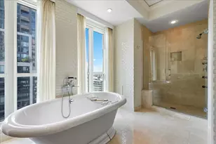 11 E Walton St, Chicago, IL 60611 - Photo 24