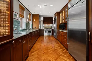 421 W Melrose St, Chicago, IL 60657 - Photo 8