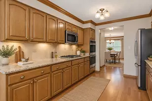 7802 Sawyer Rd, Darien, IL 60561 - Photo 8