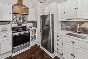 220 S Maple Ave, Oak Park, IL 60302 - Photo 10