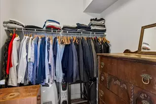 6415 N Damen Ave, Chicago, IL 60645 - Photo 18