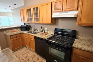 1940 E 72nd Pl, Chicago, IL 60649 - Photo 8