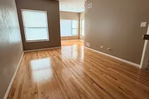 1940 E 72nd Pl, Chicago, IL 60649 - Photo 2