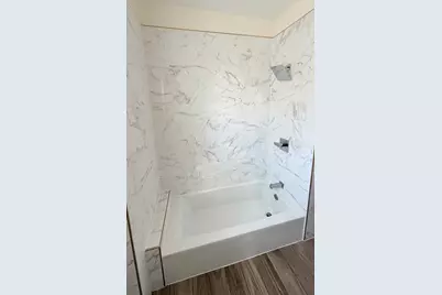 5437 W Hutchinson Street #2, Chicago, IL 60641 - Photo 12