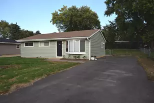 2408 Driftwood Dr, Holiday Hills, IL 60051 - Photo 1