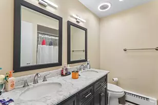 1302 E Greenwood Dr, Mount Prospect, IL 60056 - Photo 20