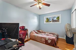 1302 E Greenwood Dr, Mount Prospect, IL 60056 - Photo 30