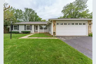 212 Wellington Avenue, Elk Grove Village, IL 60007 - Photo 2