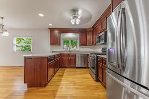 212 Wellington Ave, Elk Grove Village, IL 60007 - Photo 8