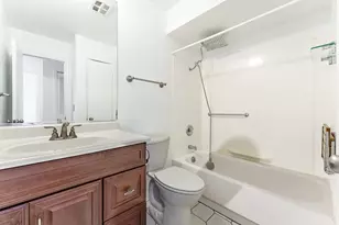 212 Wellington Ave, Elk Grove Village, IL 60007 - Photo 18