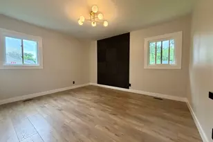 807 Hayward Ave, Streamwood, IL 60107 - Photo 10