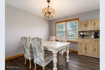 557 Delaware Trail, Carol Stream, IL 60188 - Photo 6