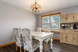 557 Delaware Trail, Carol Stream, IL 60188 - Photo 6