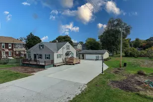 445 N 5th St, Sheldon, IL 60966 - Photo 2