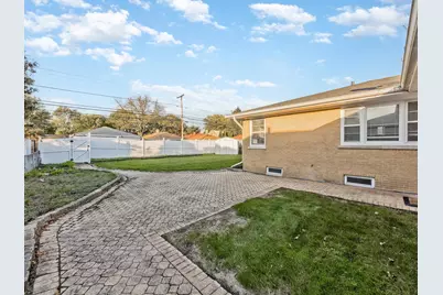 5018 Dobson Street, Skokie, IL 60077 - Photo 24