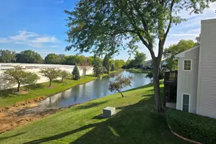 2649 S Embers Ln, Arlington Heights, IL 60005 - Photo 8