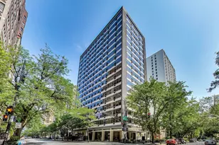 360 W Wellington Ave, Chicago, IL 60657 - Photo 1