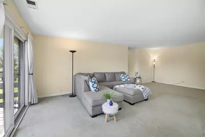 462 Raintree Drive #2A, Glen Ellyn, IL 60137 - Photo 8