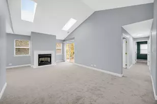 37 Ashburn Ct, Schaumburg, IL 60194 - Photo 8