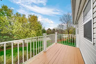 37 Ashburn Ct, Schaumburg, IL 60194 - Photo 16