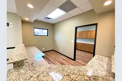 [Address not provided], Melrose Park, IL 60160 - Photo 6