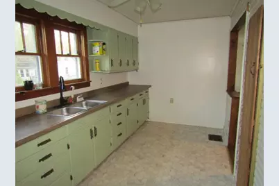 356 McLean Street, Rosiclare, IL 62982 - Photo 10