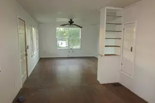 356 McLean St, Rosiclare, IL 62982 - Photo 14
